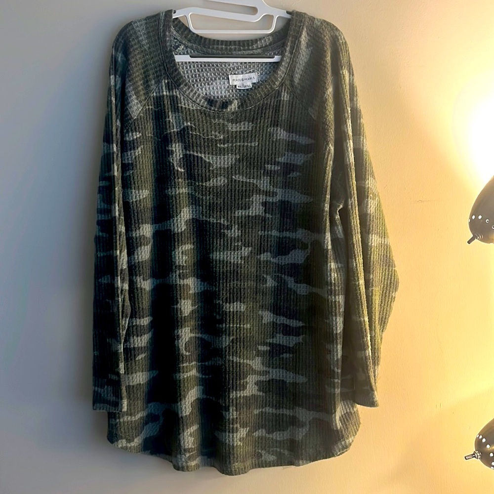Peace & Pearls Long Sleeve Waffle Shirt Super Soft Like New